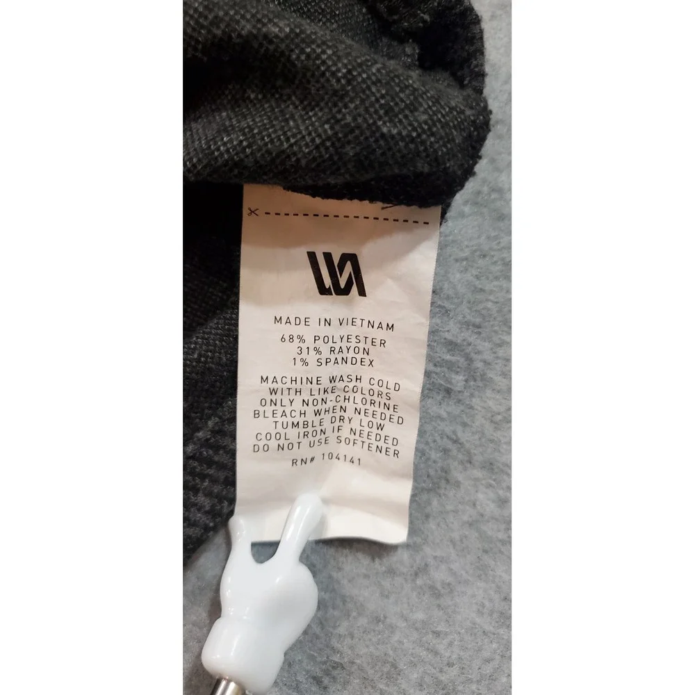 VRST Men's Button-Up Flannel‎ Gray/Black Size Medium Long Sleeve Shirt